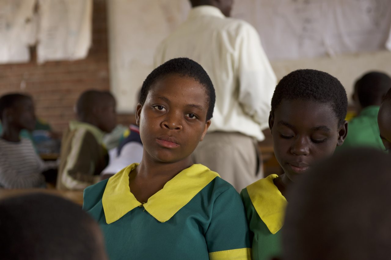 Non sono spose sono bambine” - Claudia Gerini con ActionAid